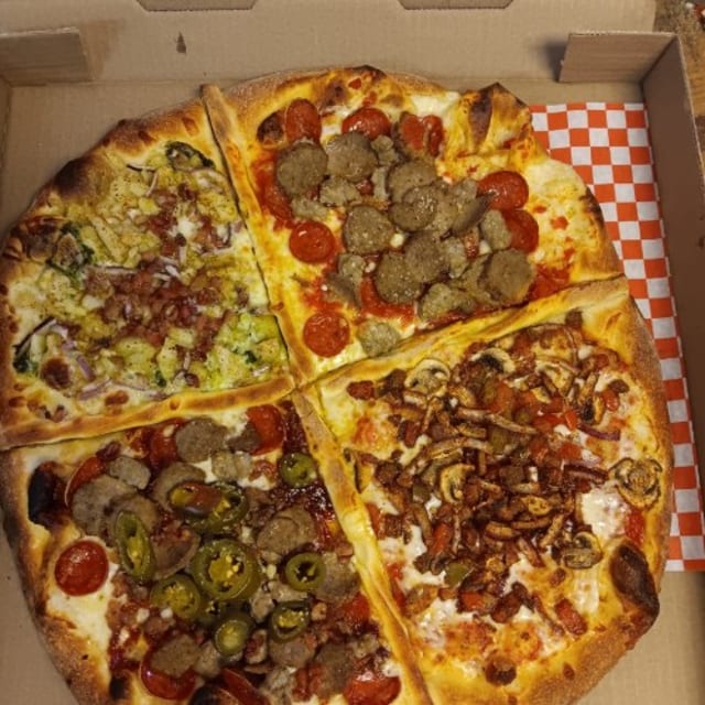 Quattro Cantoni Pizza.